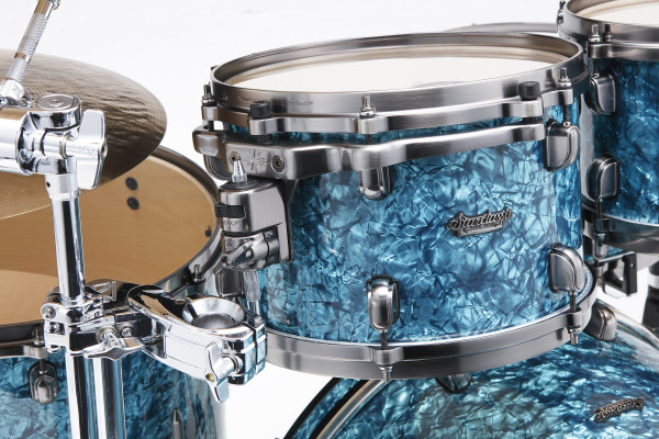 Tama Starclassic Maple 4-piece shell pack with 22" bass drum, Smoked Black Nickel Shell Hardware product image