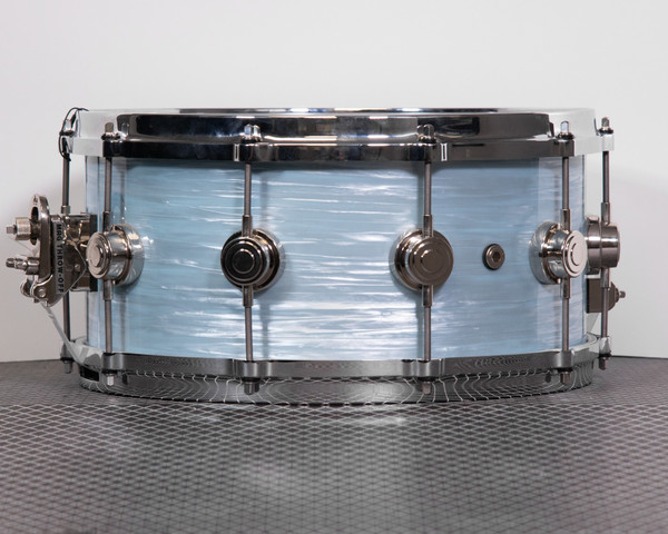 Used DW Contemporary Classic 6.5" x 14" Snare Drum - Blue Oyster