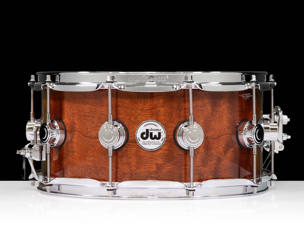 DW Collector's Series 6.5x14 Snare - Giant Quilted Sapeli, Natural High Gloss, Chrome Hardware front view