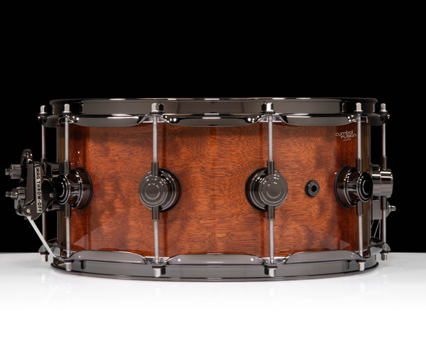 DW Collector's Series 6.5x14 Snare - Giant Quilted Sapeli, Natural High Gloss, Black Nickel Hardware back view