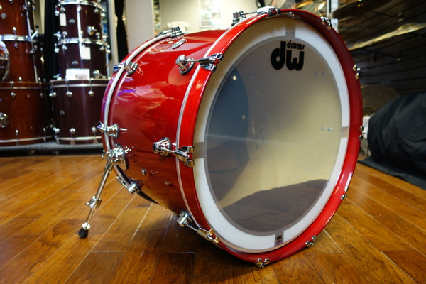DW Performance Series 18x24 - Candy Apple