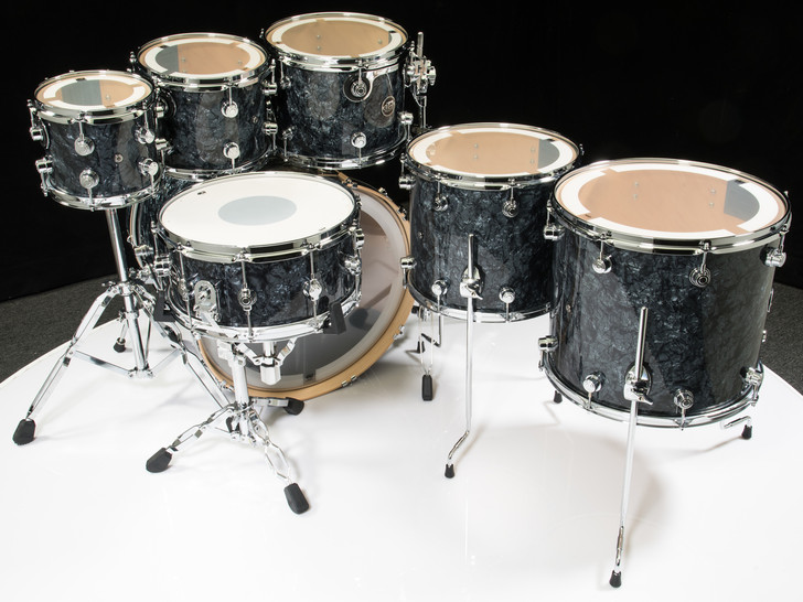 DW Performance Series 7pc Drum Kit Black Diamond 8/10/12/14/16/22/14SD
