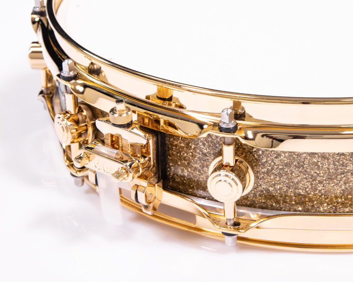 DW Collector's SSC Maple 3.14x14 Pi Snare - Gold Glass w/ Gold HW