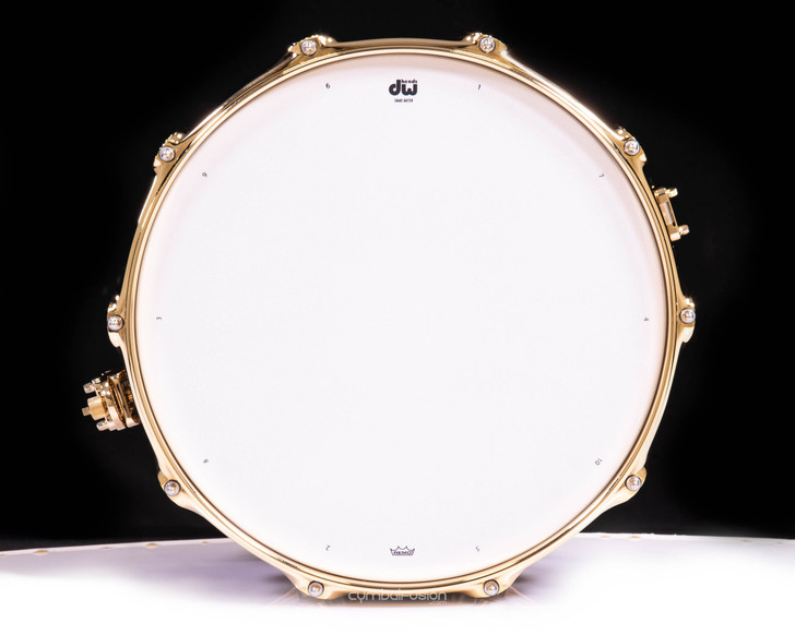 DW Collector's Maple SSC Maple 8x14 Snare Drum - Honey to Ebony SS Burst top view