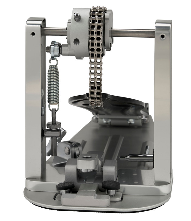 DW Machined Chain Drive Single Bass Drum Pedal w/ Black Footboard (DWCPMCDBK)