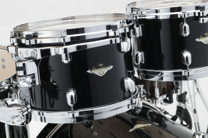 Tama Starclassic Maple 4-piece shell pack with 22" bass drum, Chrome Shell Hardware product image