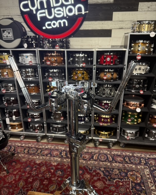 Used DW 9000 Series Double Tom Stand