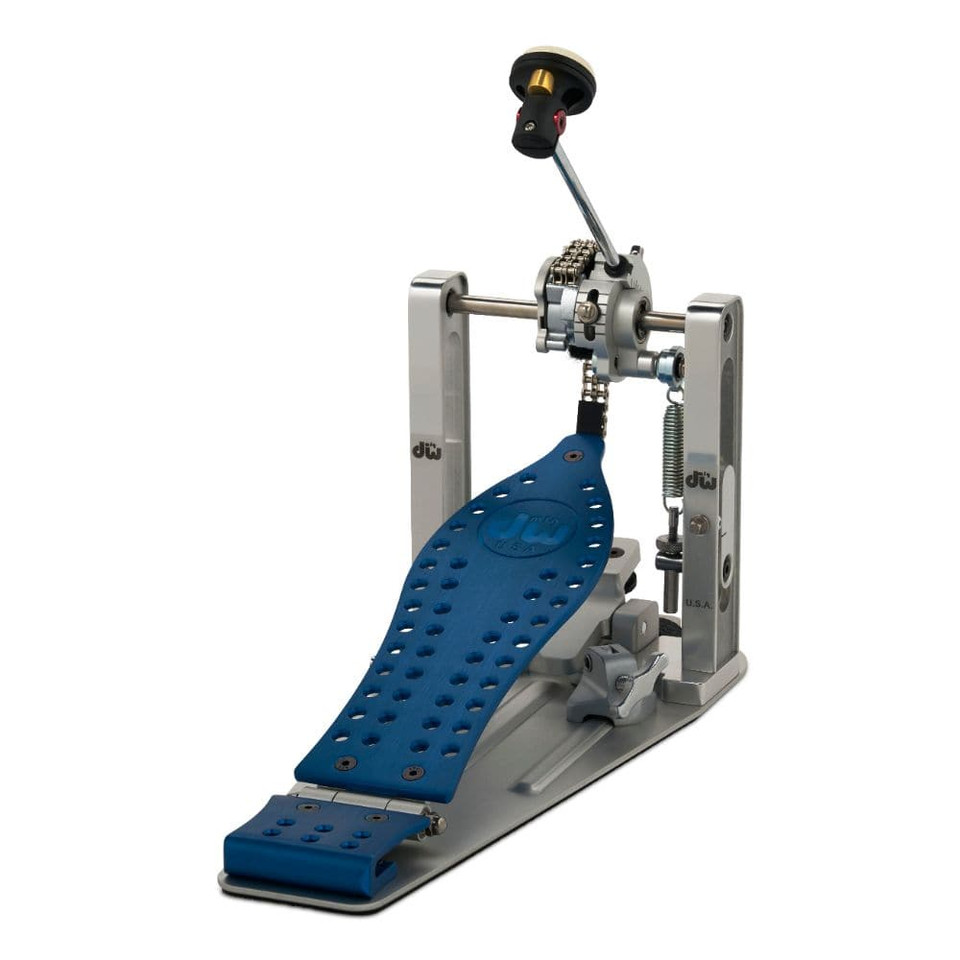 DW Machined Chain Drive Single Pedal - Blue w/ Bag
