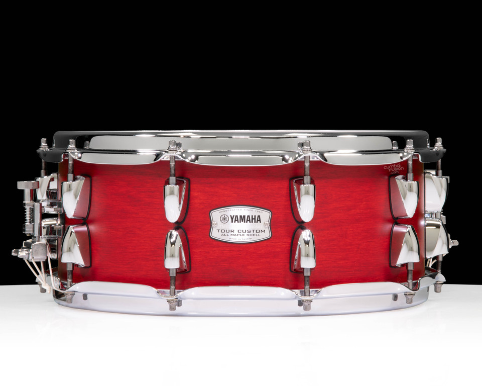 Yamaha Tour Custom 14”x5.5” Maple Snare Drum – Candy Apple Satin front view