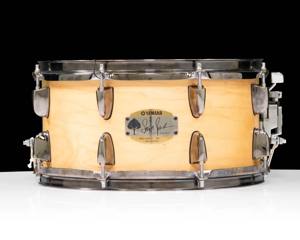 Used Yamaha Steve Jordan 13x6.5 Maple Sig Snare Made in Japan. w/ Case - front view