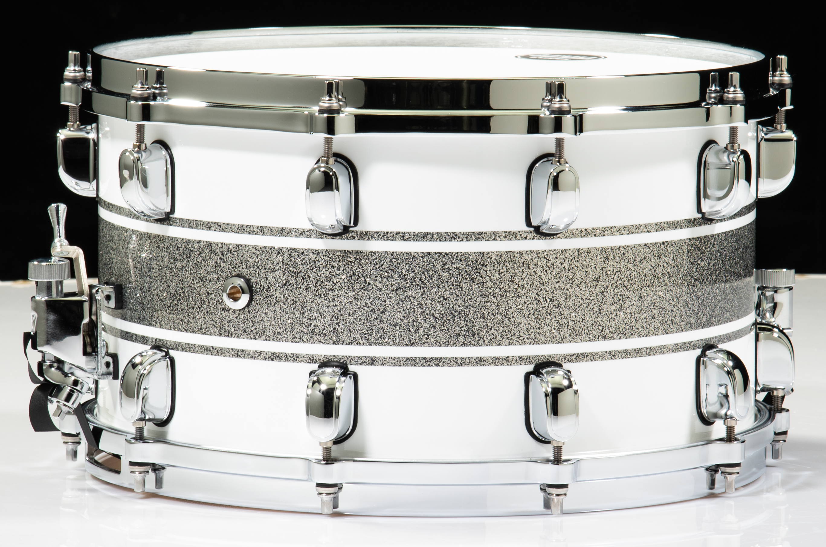 Tama Starclassic Maple 8x14 Snare- Silver Snow Racing Stripe
