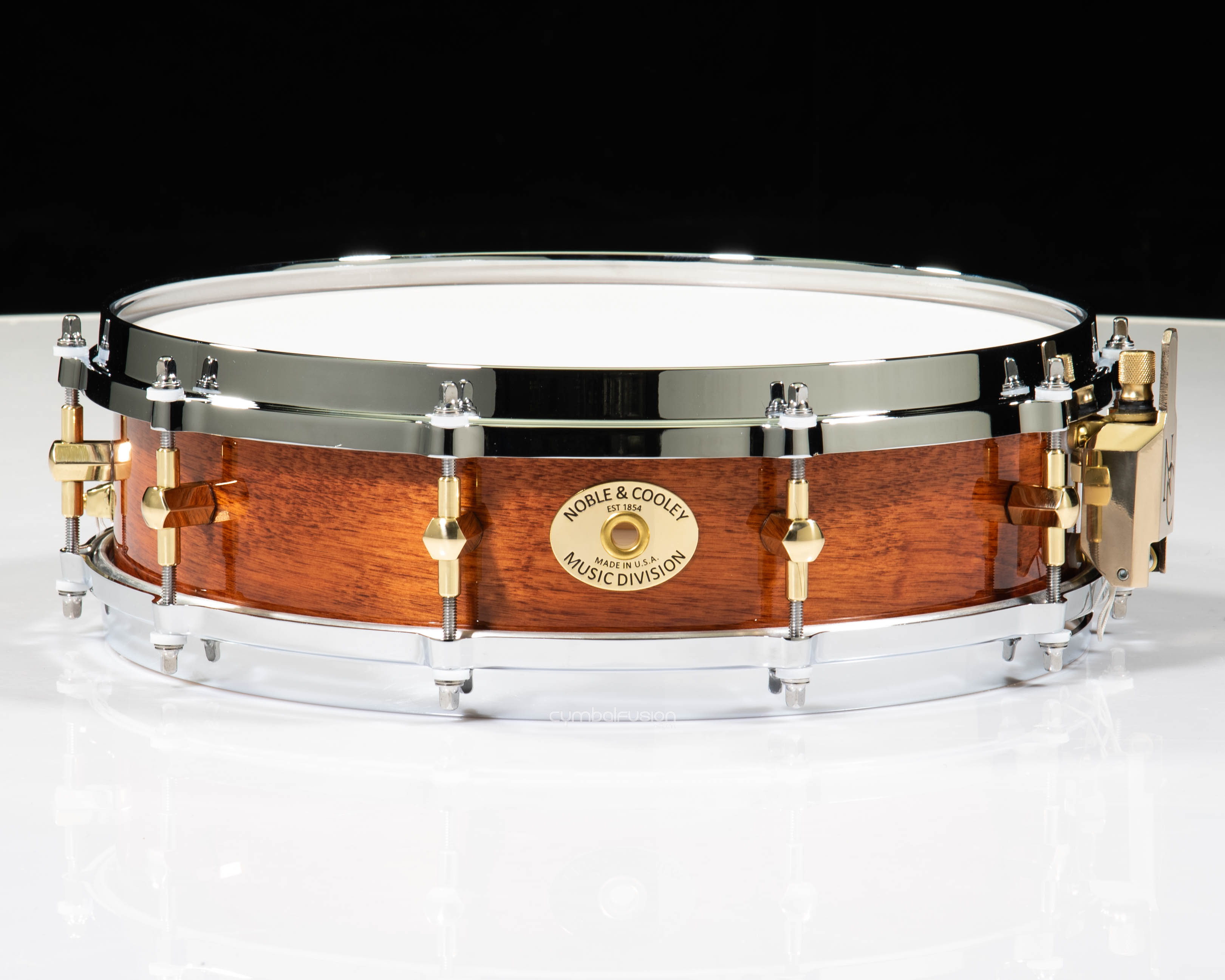 Noble & Cooley 3.87 x14 Classic Maple Snare - Honey Maple
