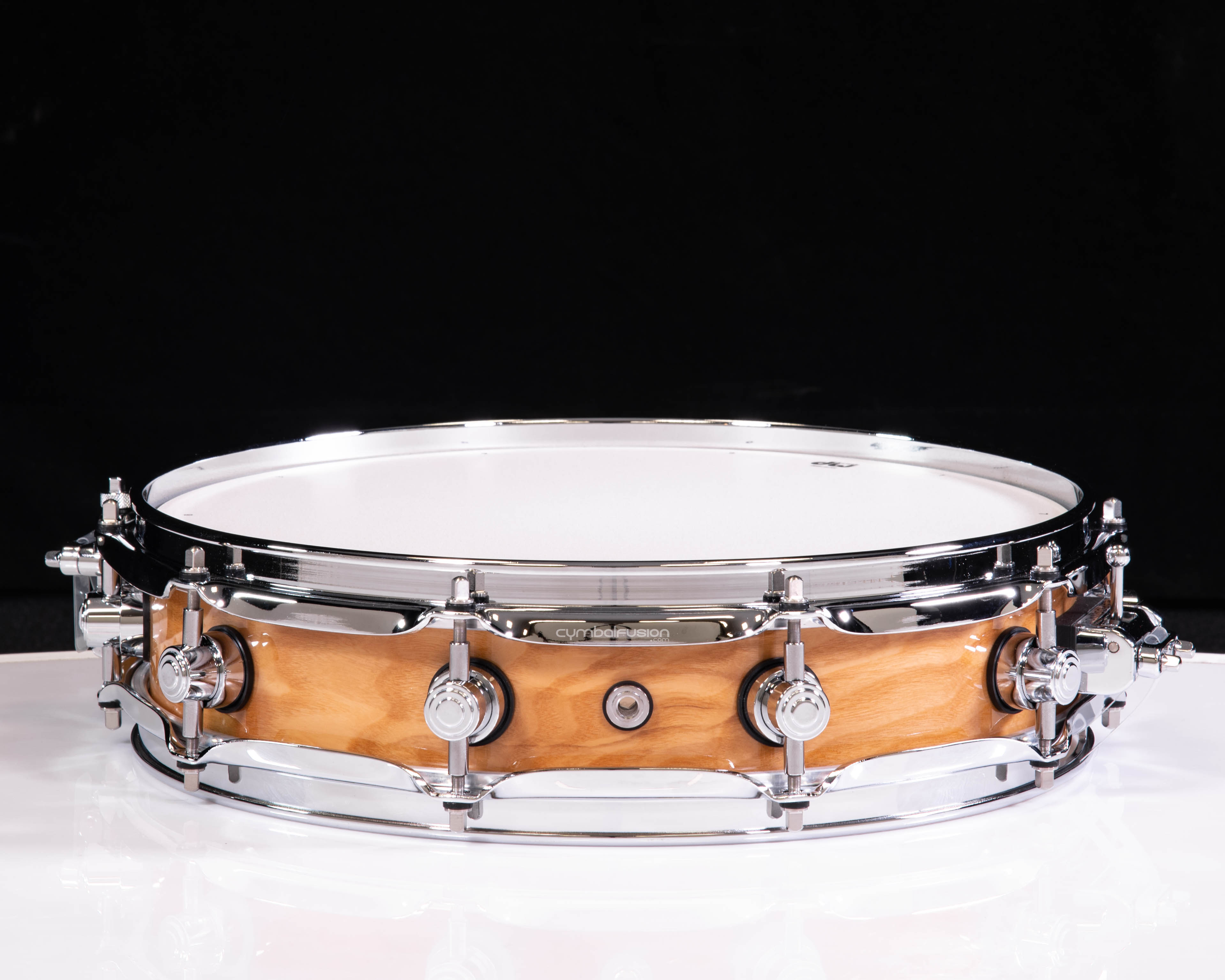 DW Collector's Pi Snare - High Gloss over Exotic Olive Ash Burl 3
