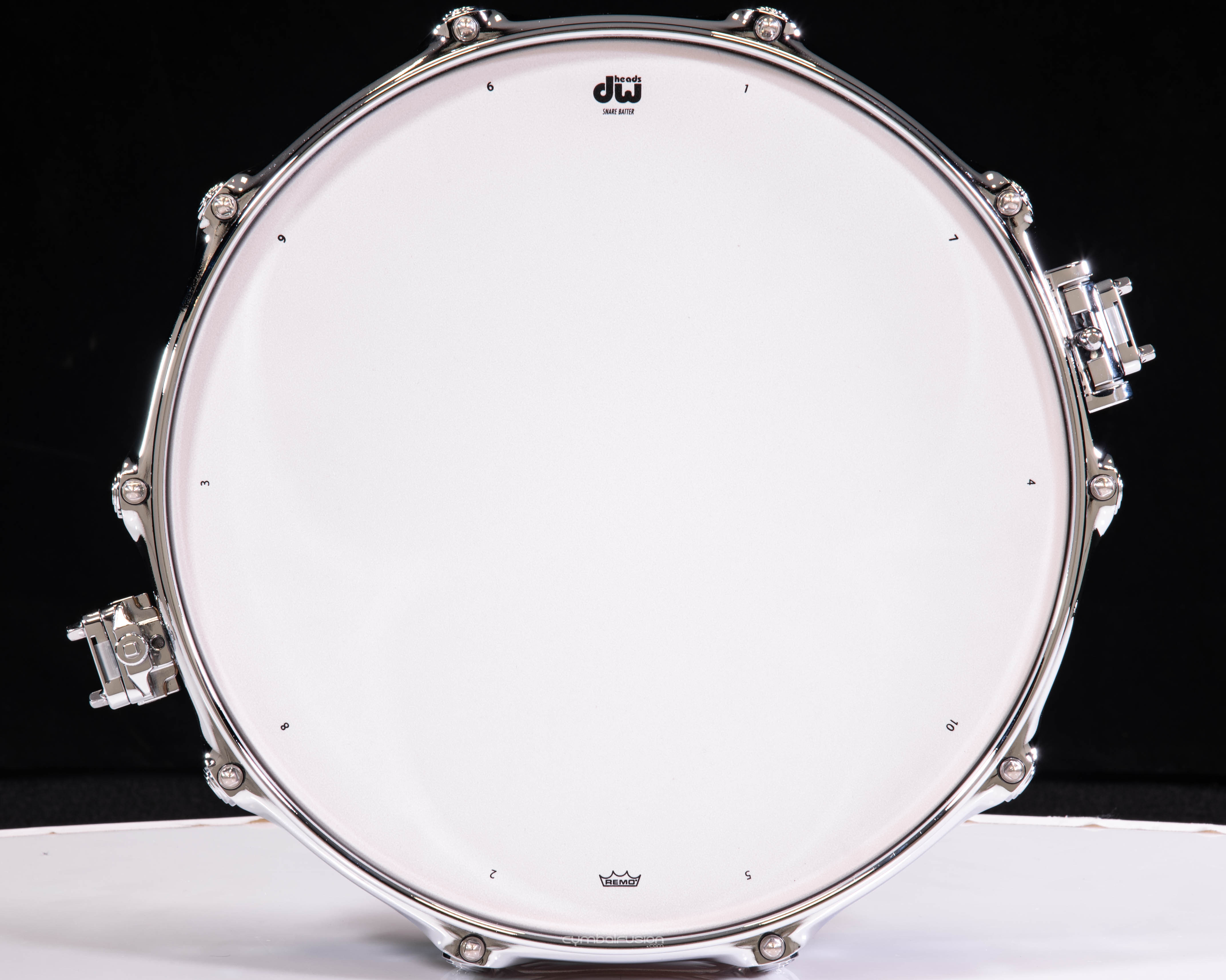 DW Collector's Pi Snare - High Gloss over Exotic Olive Ash