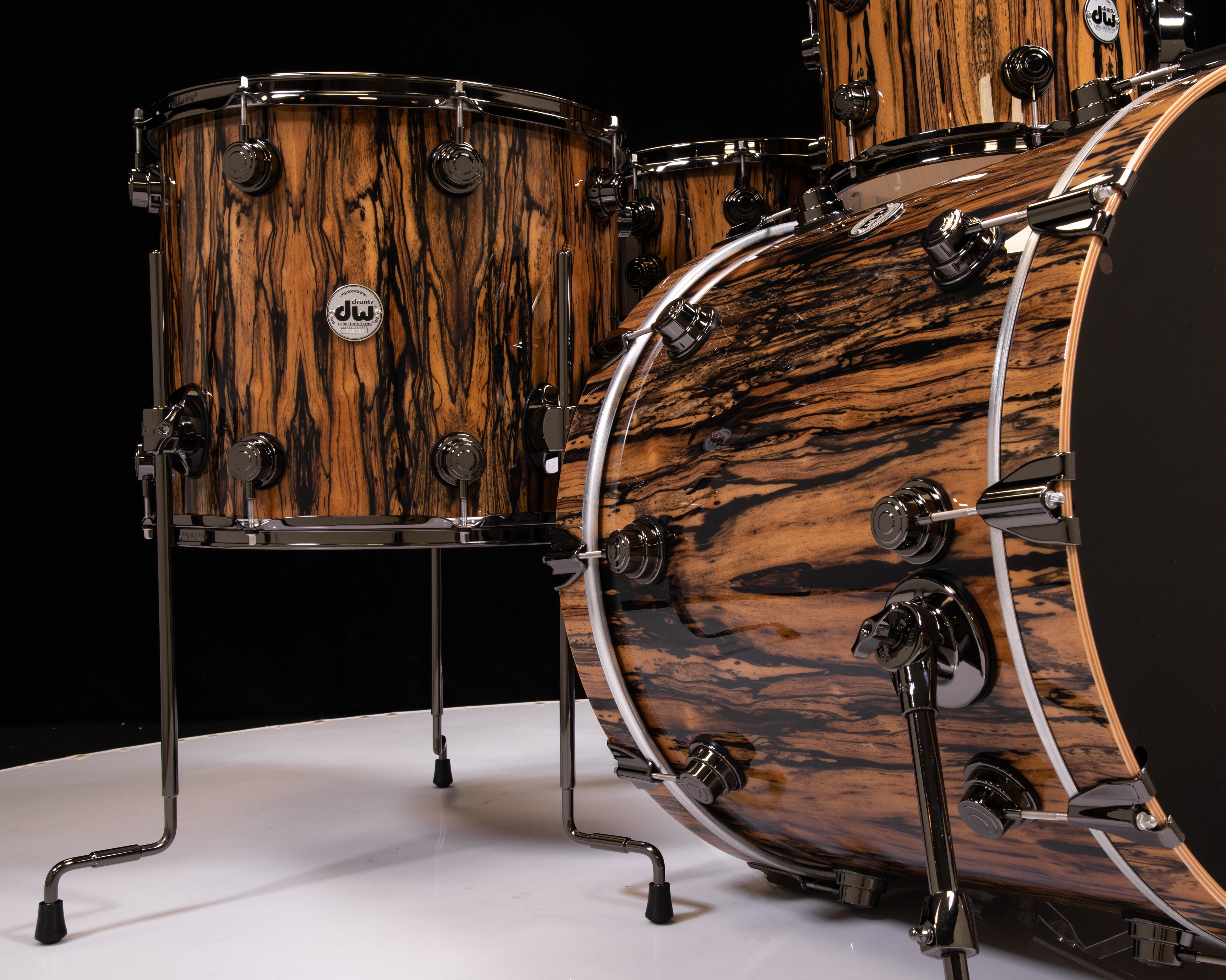 DW Collector's Exotic 5pc Exotic Royal Ebony w/ Black Nickel Hardware