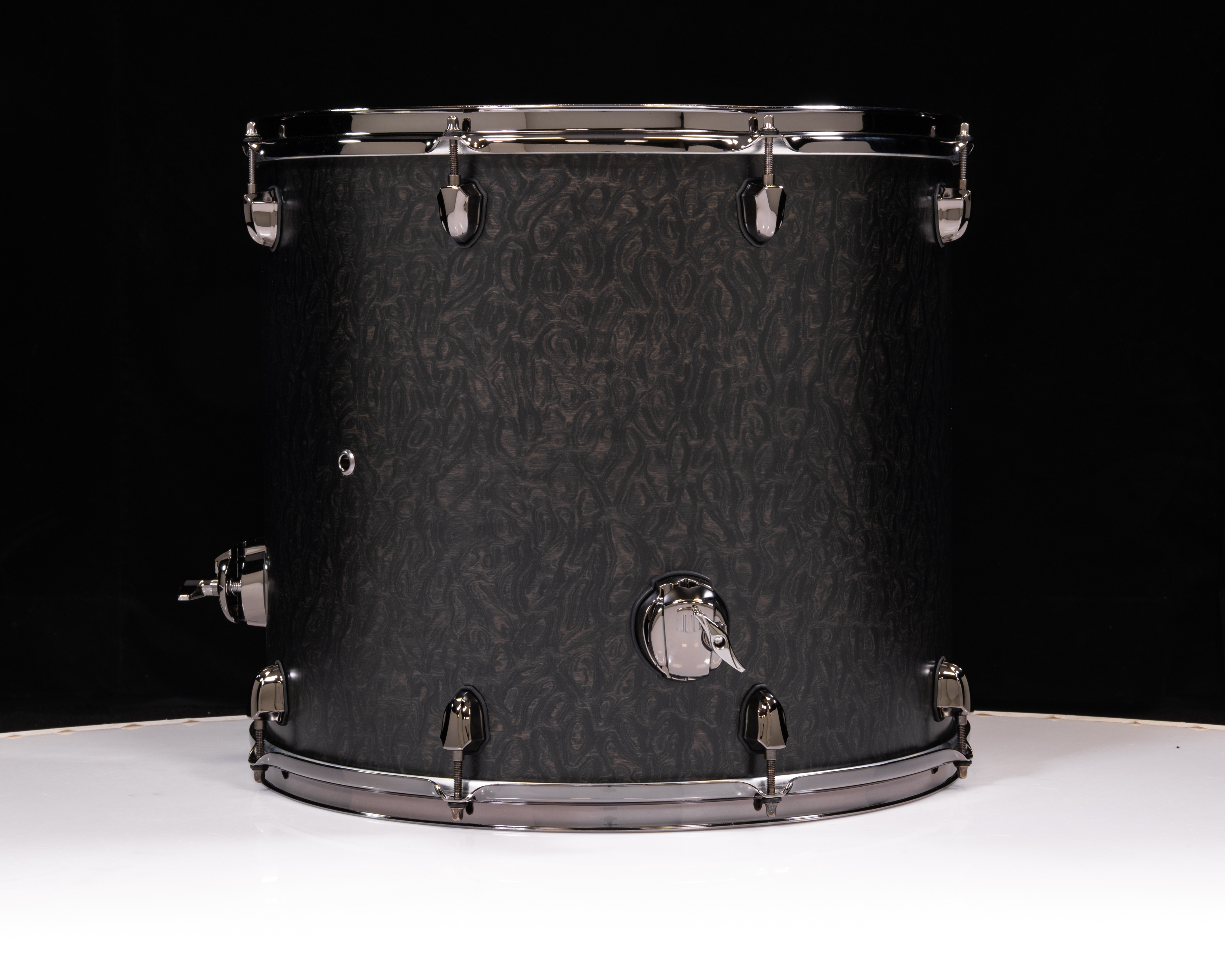 Mapex Saturn 18x16 Floor Tom - Flat Black Maple Burl (SVF1816BKFB)