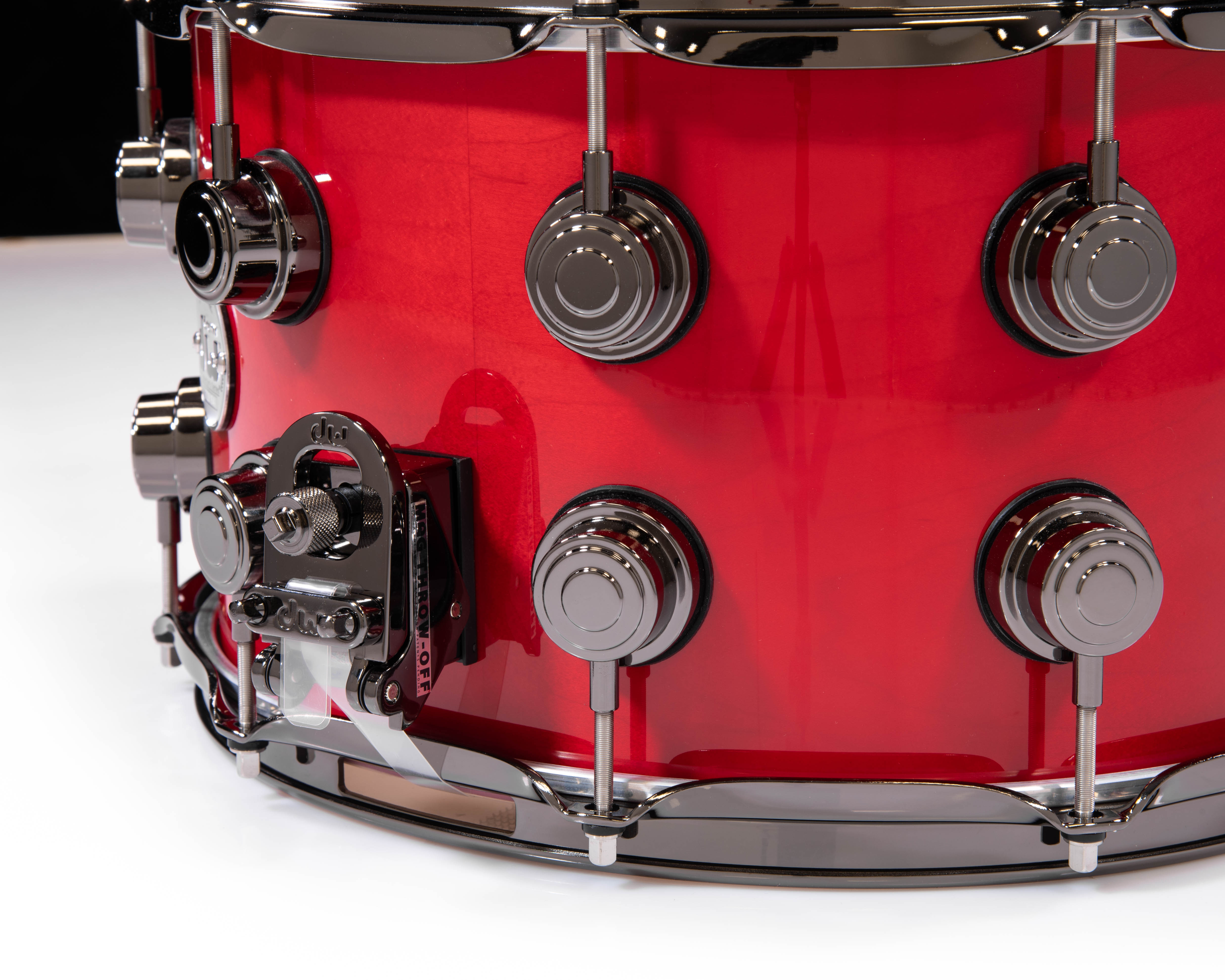 DW Collector's 8x14 SSC Maple Snare - Candy Apple Red w/Black Nickel