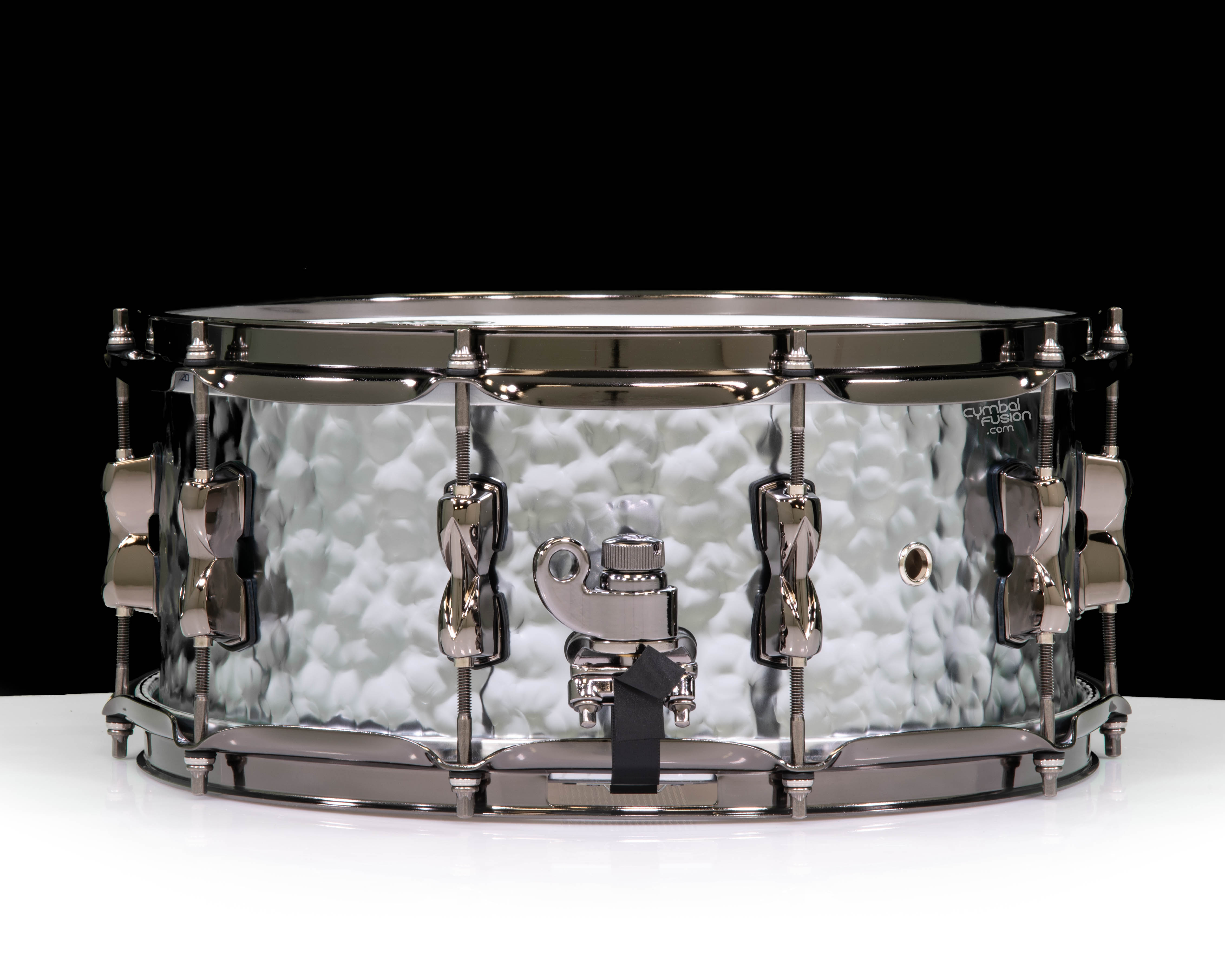 ザ・ダルマ・バムズ TAMA S.L.P. Expressive Hammered Steel 14x6 Snare Drum