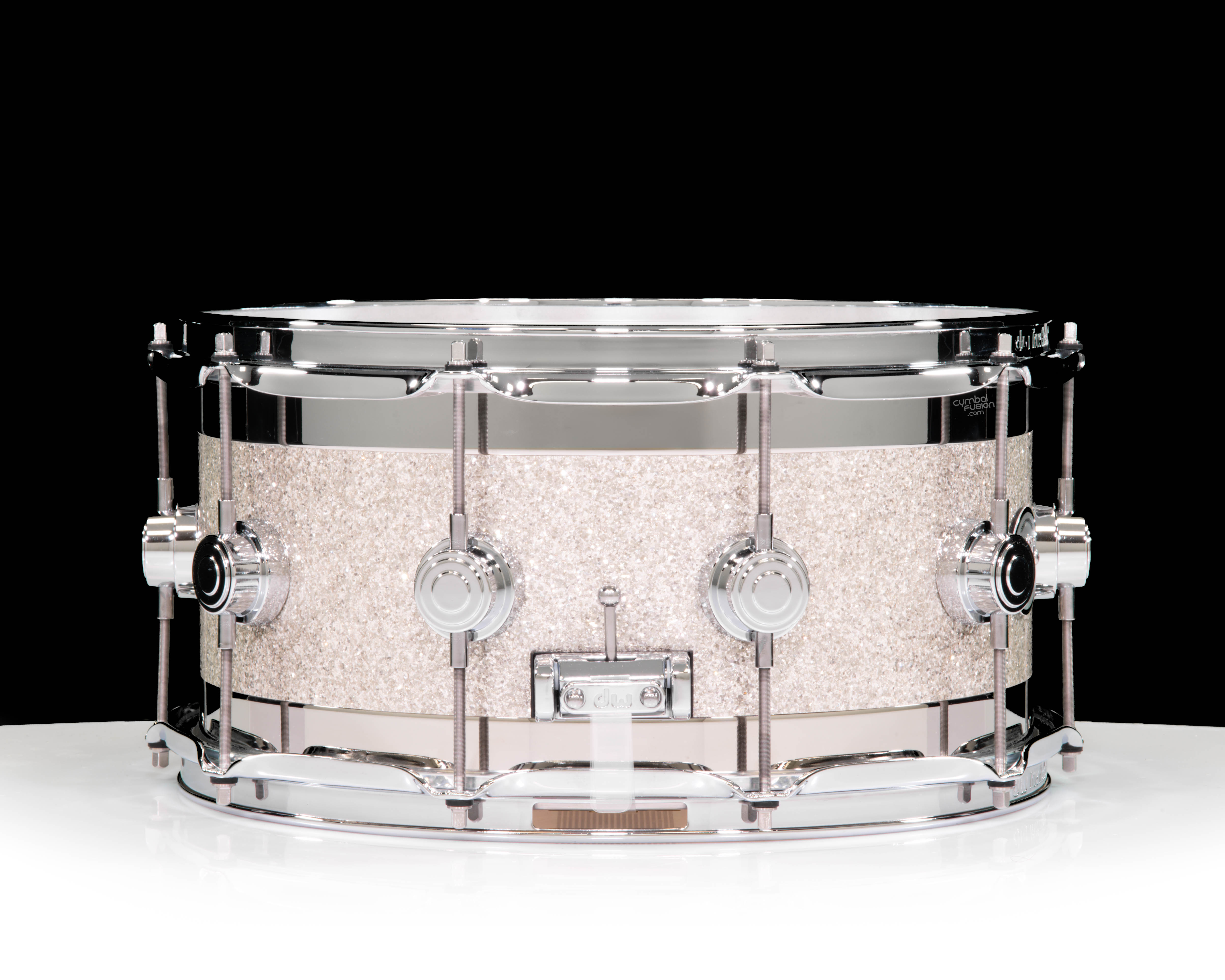 dw edge (14×5) DW Edge Snare Drum 14x6,5 Maple/Brass - YouTube
