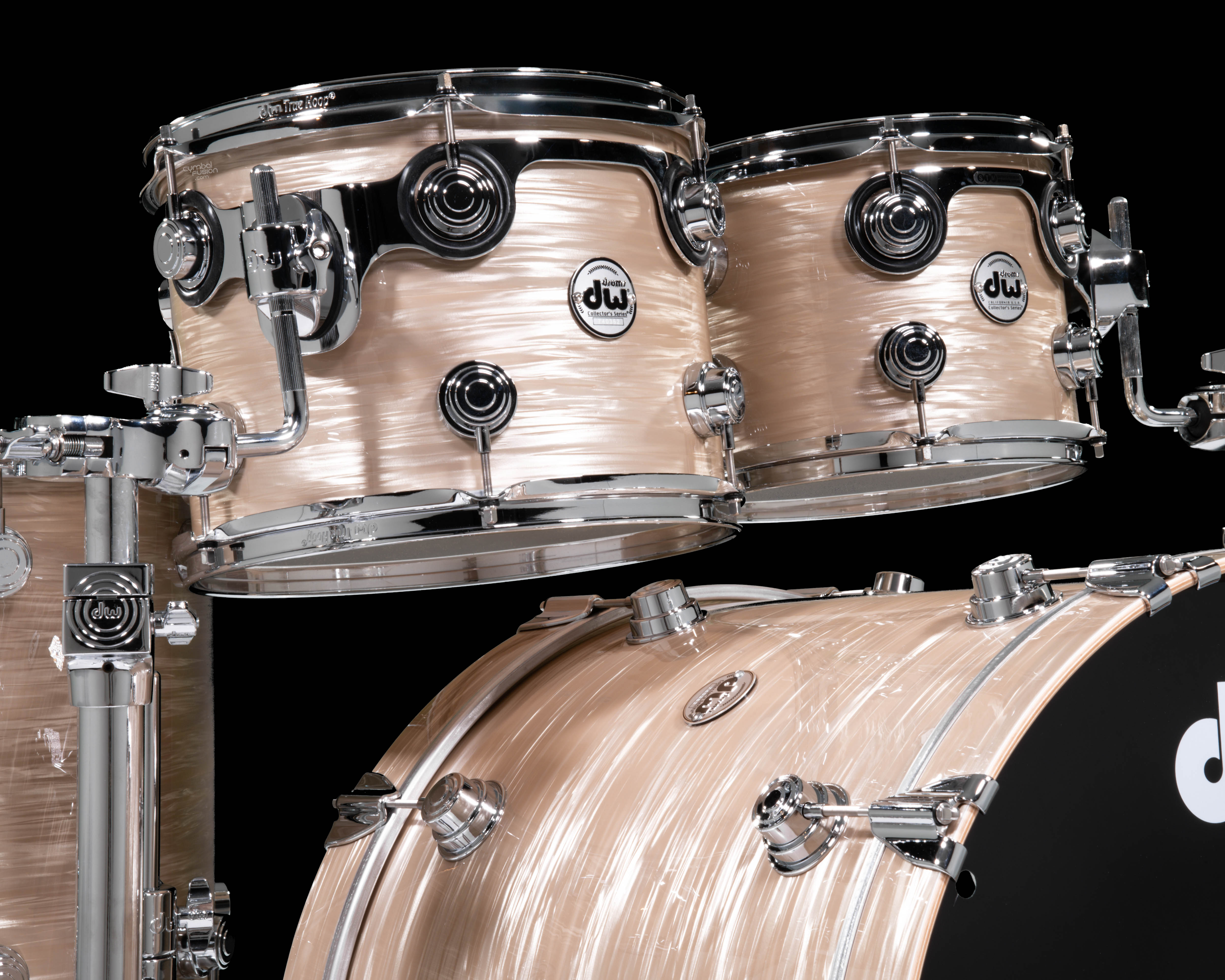 DW Collector's Series 4pc 3/3/3 Maple Kit - Creme Oyster w/Chrome