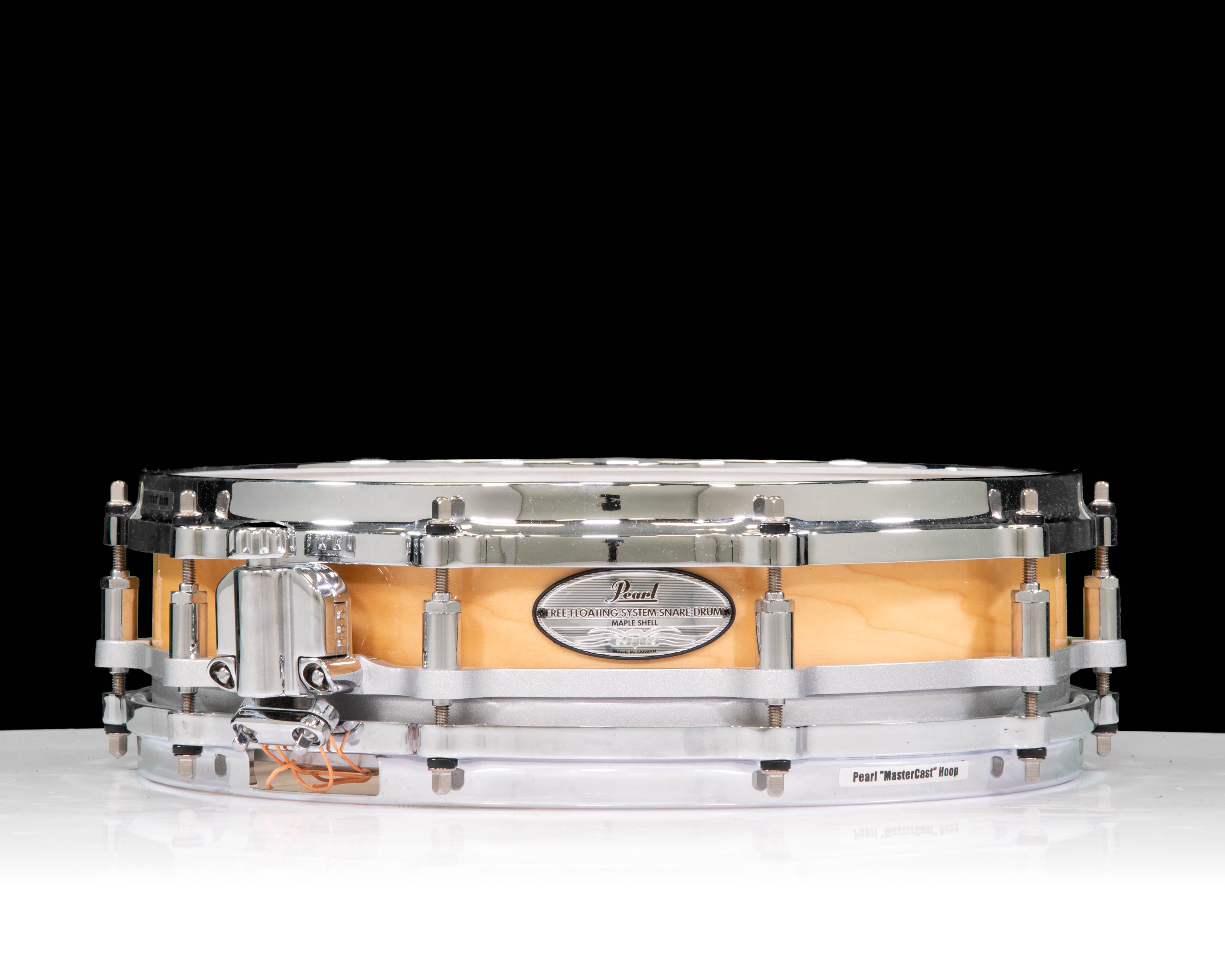 Used Pearl Free Floating 14 x 3.5 Maple Snare