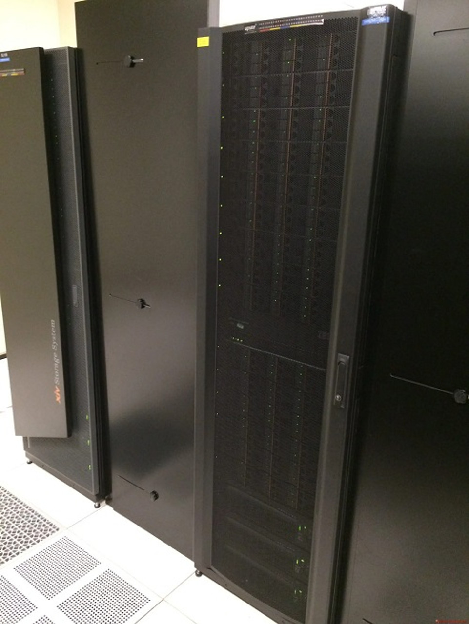 Adjustable Filler Panel, expands from 22.5", 40"x  80"