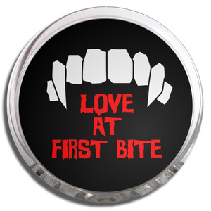 Love At First Bite - Fridge Magnet Memo Clip Love At First Bite - Fridge Magnet Memo Clip
