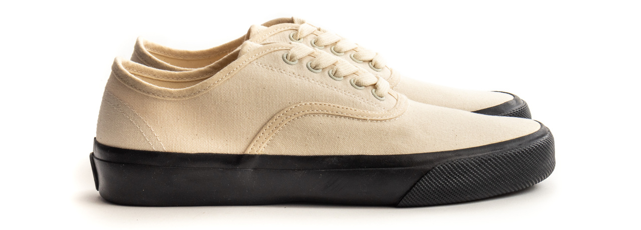 フラットシューズ HGG Harmony Flats Ivory Suede TT00051-CACTUS Givenchy | 4G gold leather flats | Savannahs