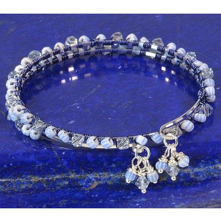 Blue Pin Stripe Lashed Memory Wire Bracelet Tutorial Blue Pin Stripe Lashed Memory Wire Bracelet Tutorial
