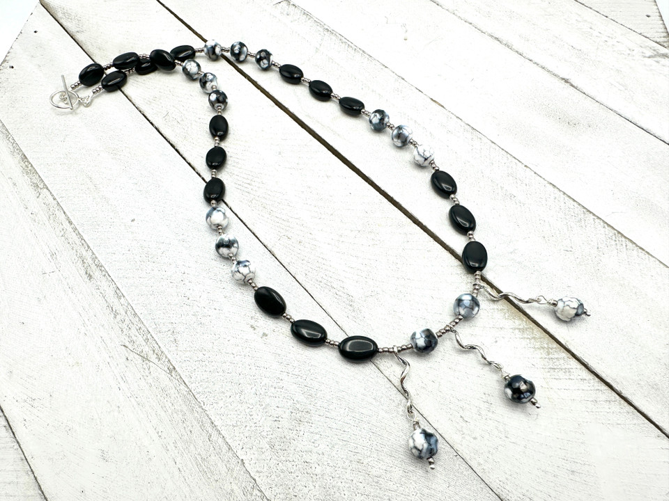 Black & White Gemstone Necklace Black & White Gemstone Necklace