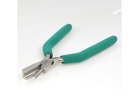 Gain access to thousands of free  jewelry making tutorials and classes from Wubbers  University with the purchase of a single pair of Wubbers  pliers. See Related Products links (below) for similar items and additional jewelry-making supplies that are often used with this item.