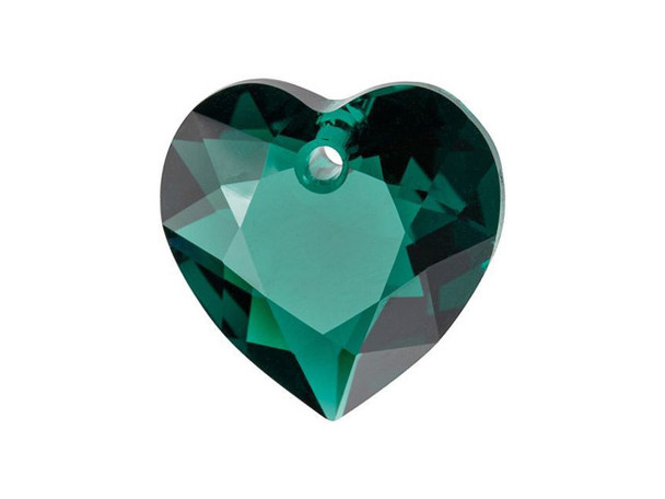 Add a modern and romantic symbol to your style with this PRESTIGE Crystal Components Heart Cut pendant. This pendant will promote a sense of everyday passion in your jewelry projects, making each design enduring and iconic. The beautiful crystal pendant sparkles at every angle. Showcase this bold pendant in sophisticated necklace designs. This crystal features luxurious and lucky green color.