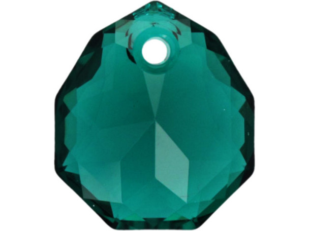 Let your designs shine with this PRESTIGE Crystal Components 6436 Majestic Pendant. This pendant features a wide teardrop-like shape with angular facets. These facets catch the light and make this pendant really sparkle. There is a stringing hole at the top of the pendant, so it is easy to add it to your designs. This pendant features an Emerald color.