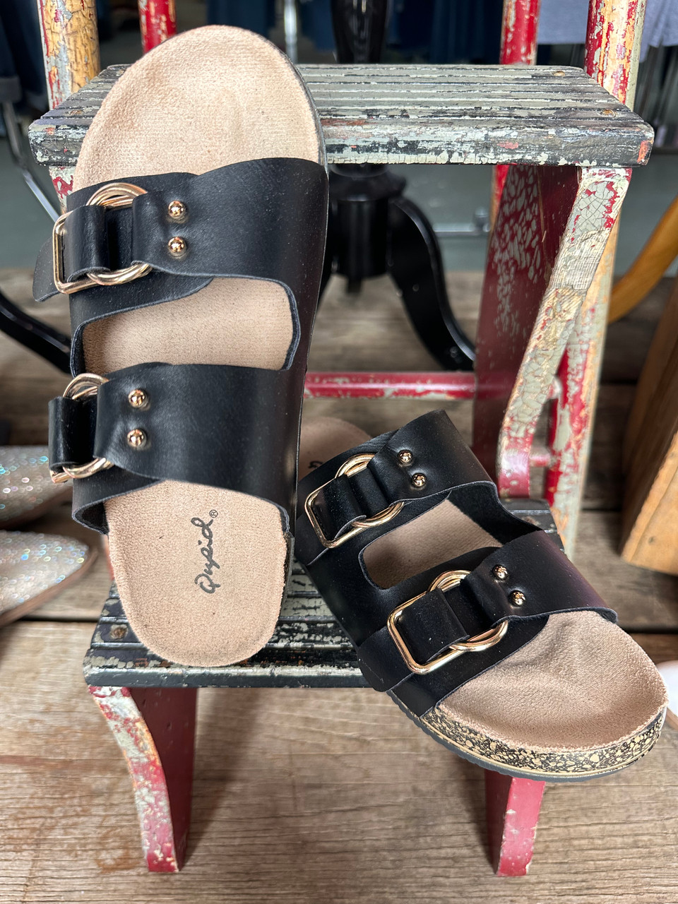 fordrejer Bestemt Svaghed Black Double Strap Buckle Sandals - Queen B Boutique