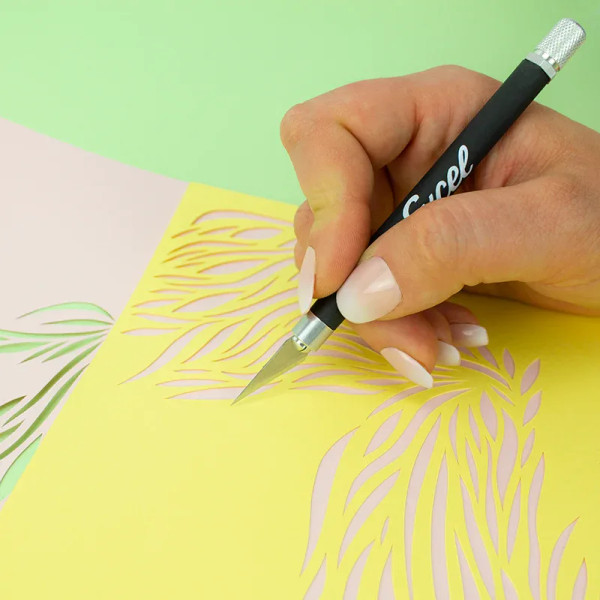 k18 Grip-On Knife with Safety Cap