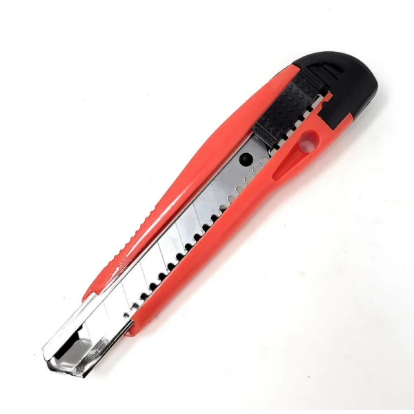 k850 Heavy-Duty Plastic Snap Blade Knife
