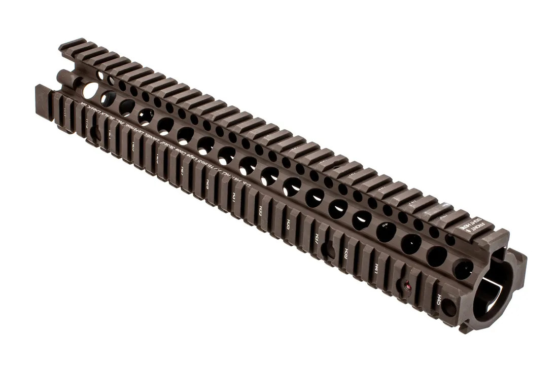 Daniel Defense RIS II M4A1 Quad Rail FDE