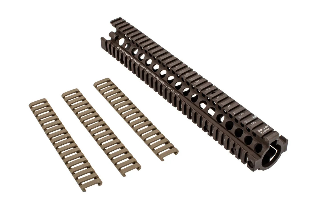 Daniel Defense RIS II M4A1 Quad Rail FDE