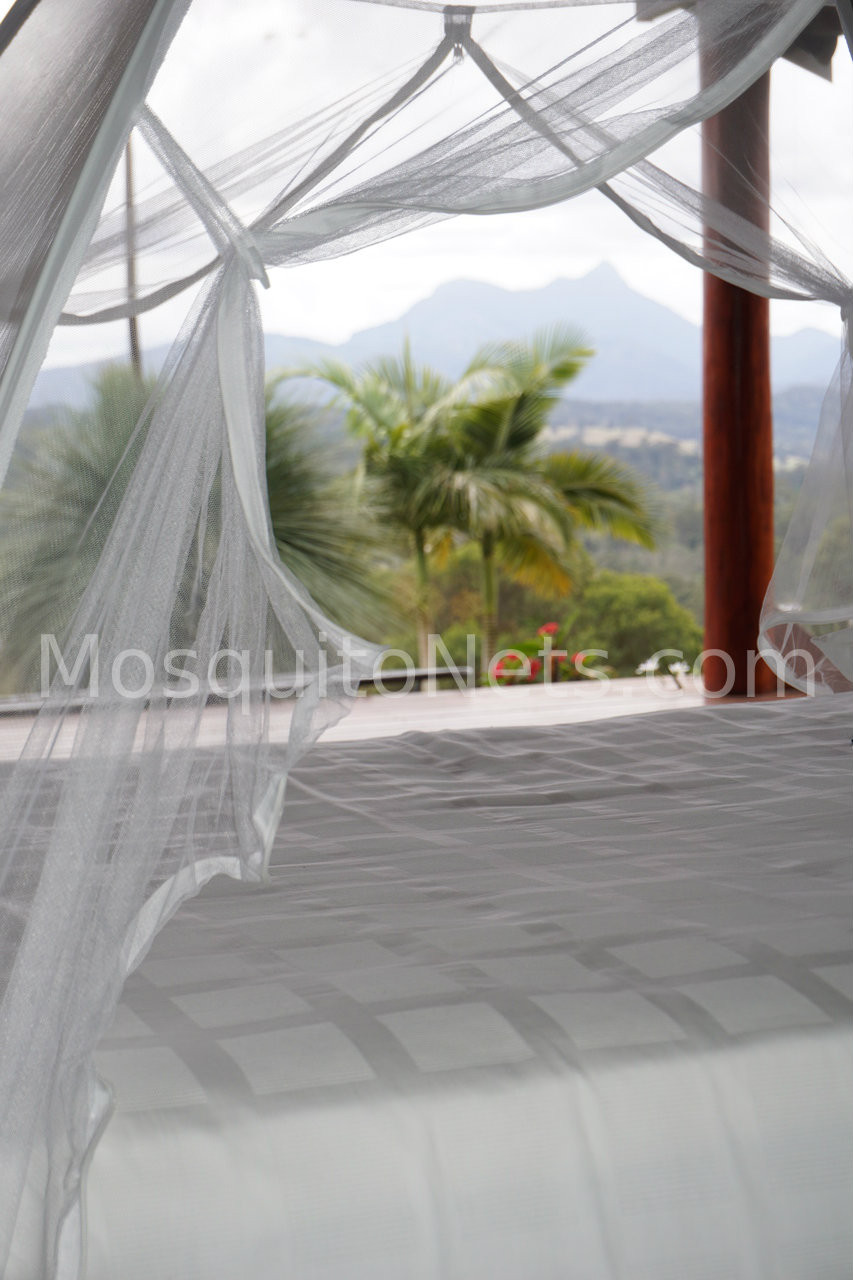 Pop Up Mosquito Net. Double to King