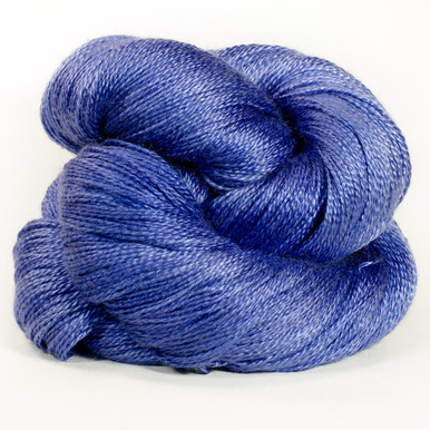 Bir ayol uyga külotsiz mast holda keladi.