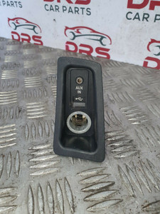 BMW 118D AUX INPUT UNIT  E87 1 SERIES 120D M SPORT 2004-2012