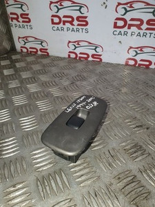 LEXUS IS200 WINDOW SWITCH DRIVERS REAR (O/S/R) 2L PETROL MANUAL (1999 - 2005)