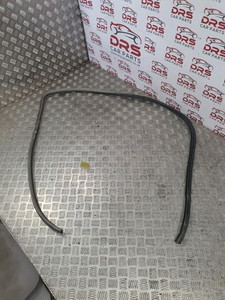 TOYOTA YARIS PASSENGER DOOR RUBBER SEAL (N/S/F) 1L PETROL T2 3 DOOR (2005 - 2011)
