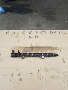 BMW MINI ONE D R50 1.4D DIESEL FUEL INJECTOR RAIL TOYOTA YARIS 53 REG