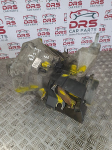 FORD FOCUS MK1 GEARBOX 5 SPEED MANUAL 1.6 PETROL 88K XS4R7002FB 1998 - 2005
