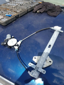 HONDA FRV FR-V CDTI O/S/F WINDOW MOTOR AND MECHANISM DRIVERS 56 PLATE 6 SEATER