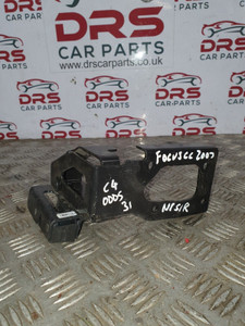 FORD FOCUS CC ROOF BOOT CATCH BRACKET PASSENGER NSR 2005 - 2010