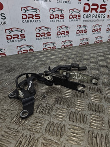 BMW 318i PAIR OF BONNET HINGES E90 MANUEL (2005 - 2013)