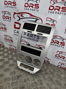 DODGE CALIBER CENTER DASH AIR VENT + TRIM SURROUND (2006 - 2013)