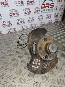 MERCEDES C CLASS FRONT HUB KNUCKLE PASSENGER NSF 2.7 DIESEL W203 C270 (2001-2007